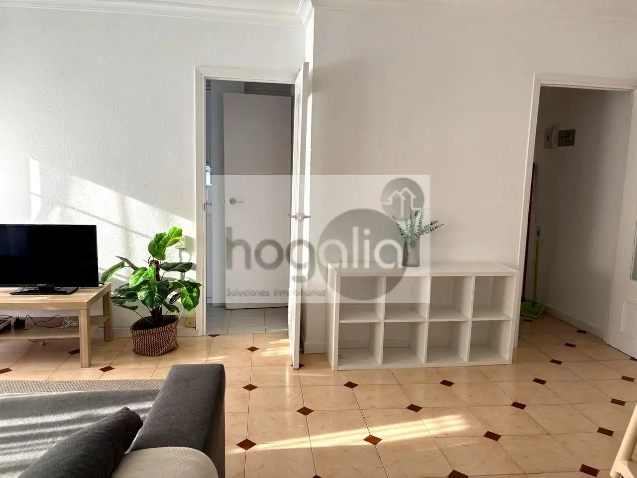 Flat for rent in Sevilla  with Air Conditioner, Furnished and Balcony