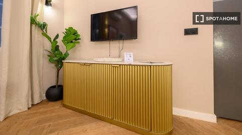 Photo 5 of Study to share in Cortes - Huertas, Madrid