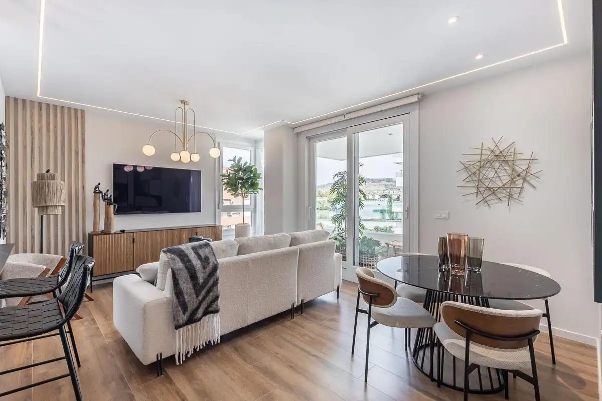 Sala de estar de Piso de alquiler en Granada con Terraza, Amueblado y Piscina comunitaria