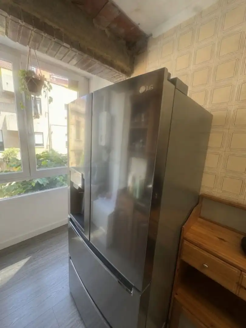 Cuina de Pis en venda en Oviedo  amb Calefacció, Terrassa i Moblat