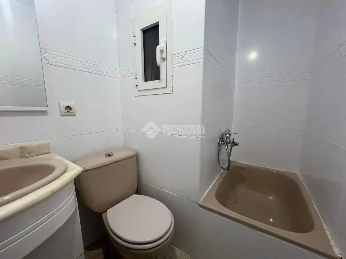 Baño de Piso en venta en Zaragoza con Aire acondicionado y Balcón