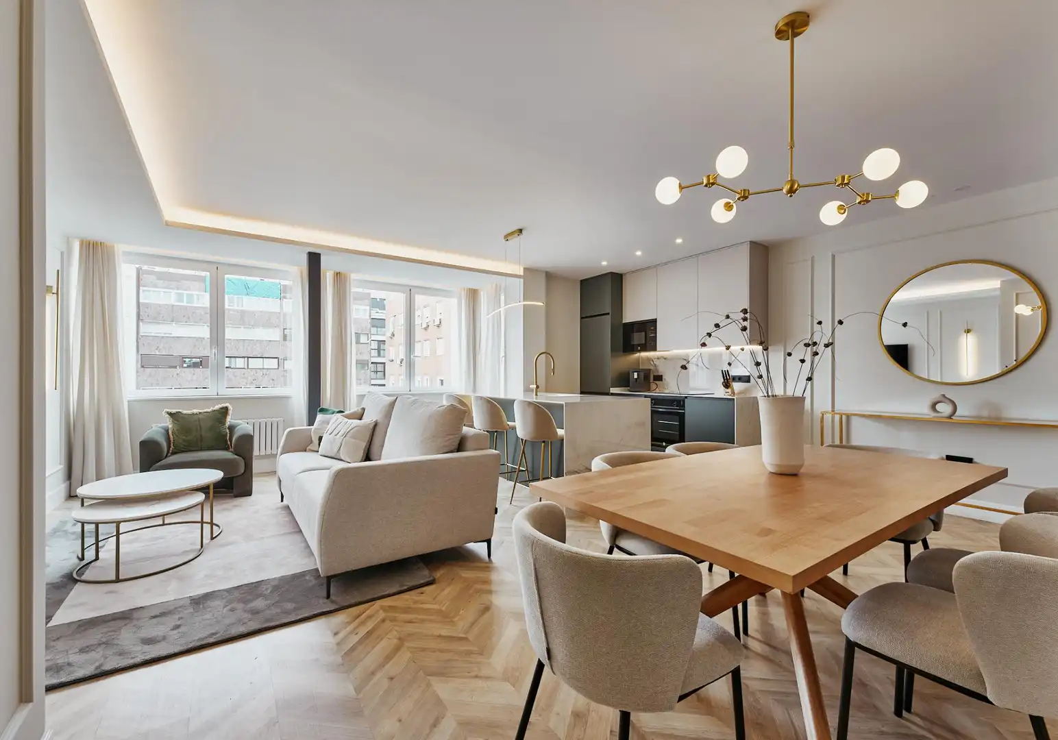 Flat with pool for sale in Calle del General Oráa