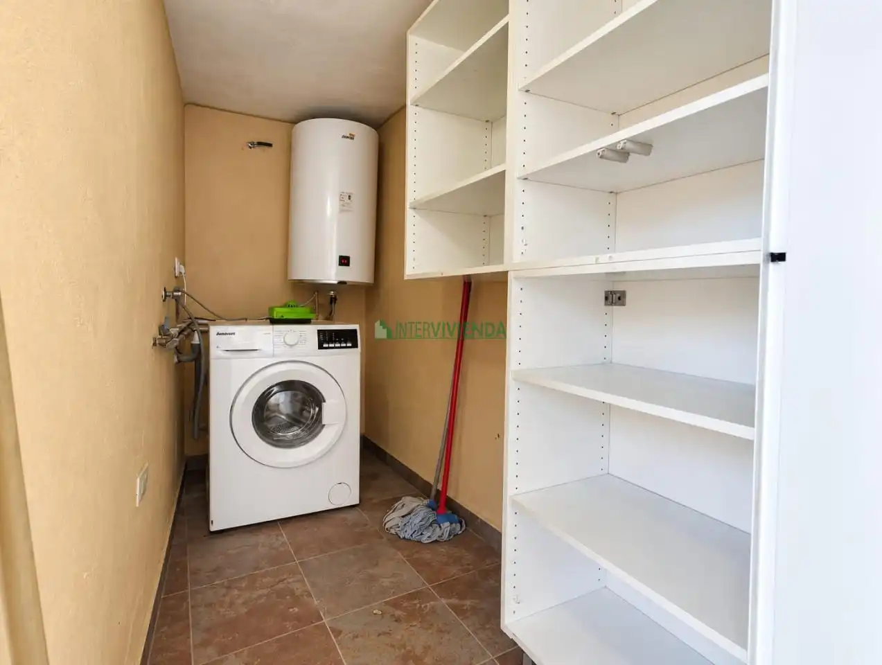 Ground floor for rent in Vigo   with Heating, Terrace and Storage room