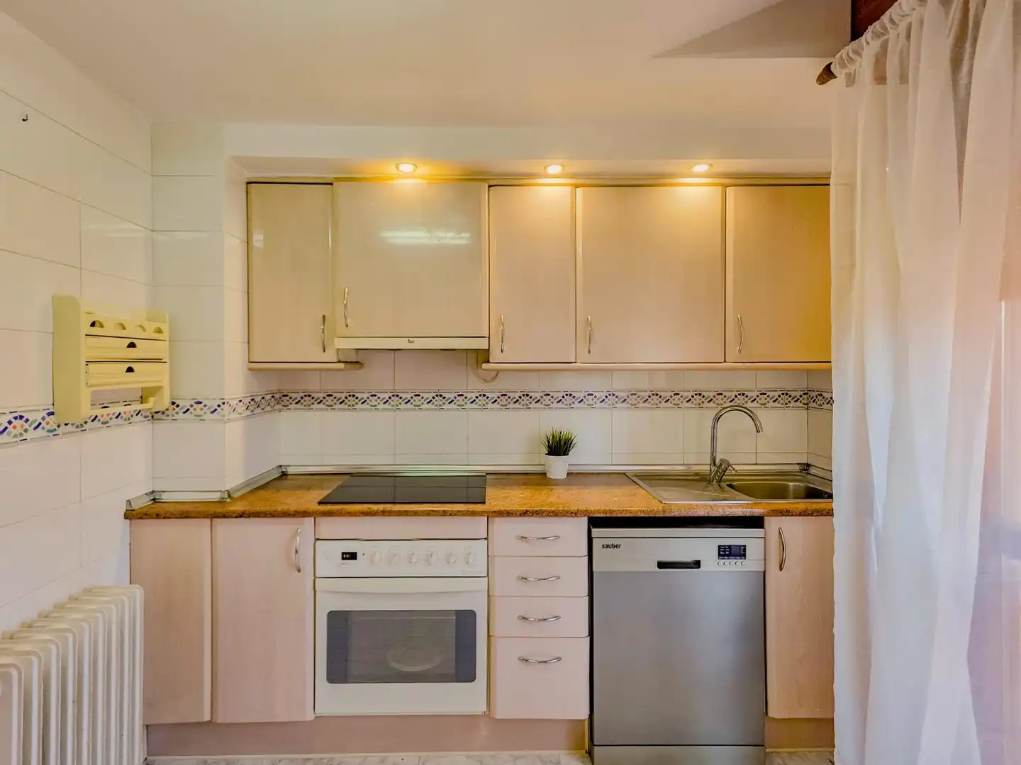 Küche von Wohnung zum Verkauf in  Logroño mit Heizung, Abstellraum und Gemeinschaftspool