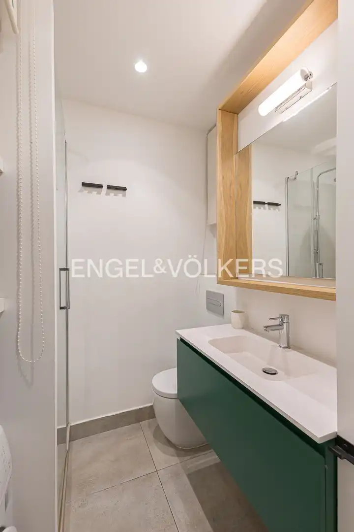 Baño de Piso de alquiler en Madrid con Aire acondicionado, Calefacción y Amueblado