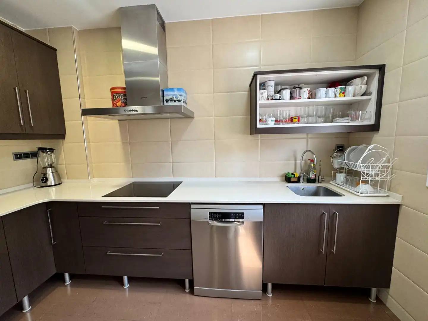 Cocina de Casa adosada en venta en Gavà con Aire acondicionado, Calefacción y Jardín privado