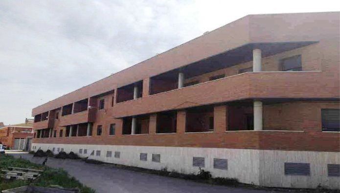 Vista exterior de Edifici en venda en Torrelameu