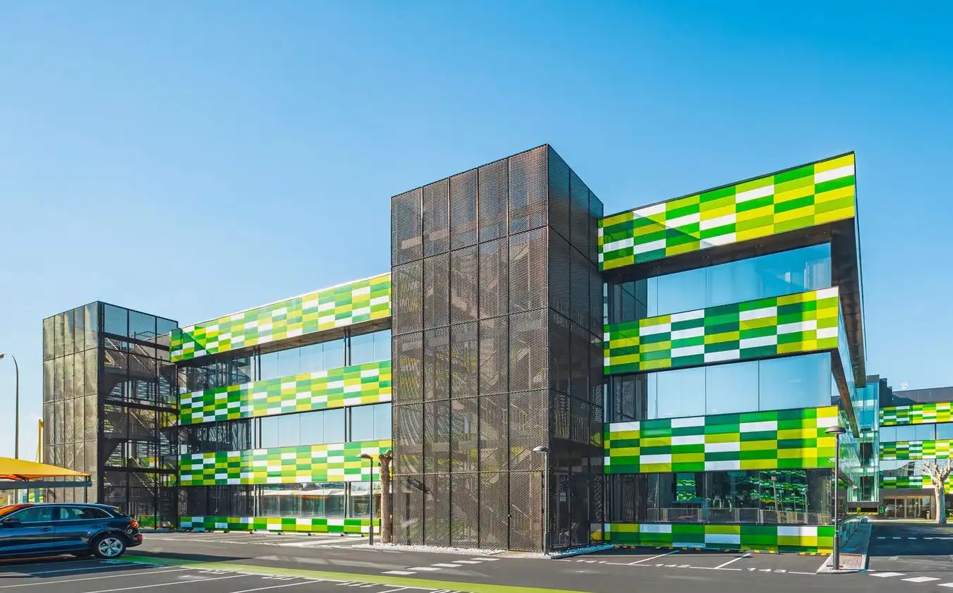 Office for rent in Calle de Basauri, La Florida - El Plantío