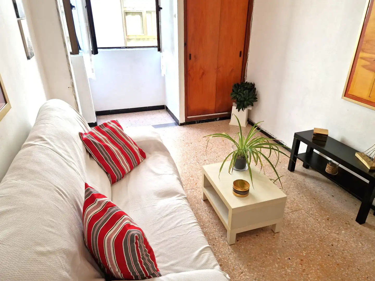 Sala de estar de Piso en venta en Las Palmas de Gran Canaria con Balcón y Internet