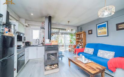 Living room of Flat for sale in San Martín de Valdeiglesias  with Heating and Terrace