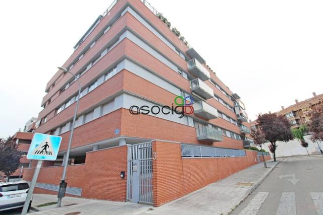 Piso en Venta en José Luis Valcárcel en Los Valles - Sanz Vázquez - El Fuerte