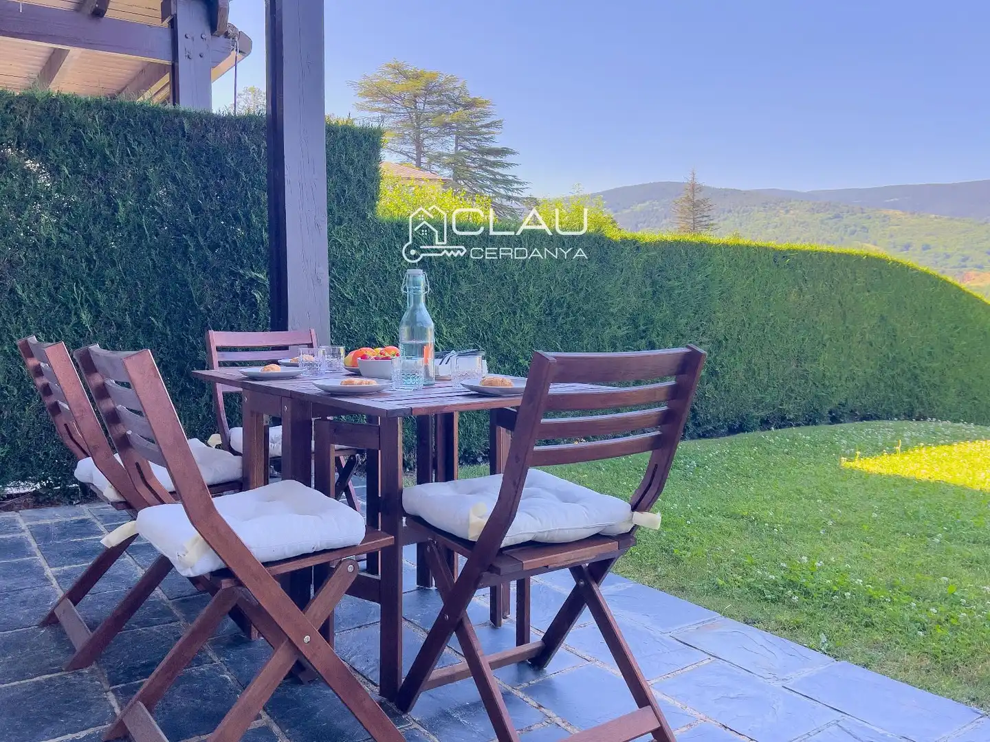 Terraza de Piso de alquiler en Osséja con Calefacción, Jardín privado y Parquet
