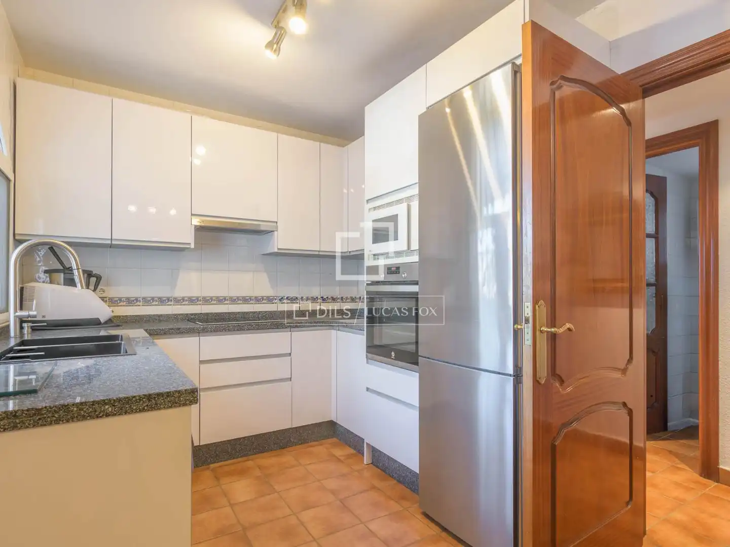 Cuina de Casa o xalet en venda en Rincón de la Victoria amb Aire condicionat, Jardí privat i Terrassa