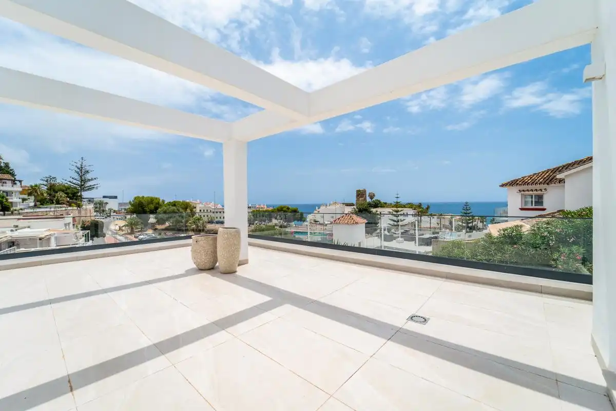 Terrassa de Casa o xalet en venda en Benalmádena amb Aire condicionat, Calefacció i Jardí privat