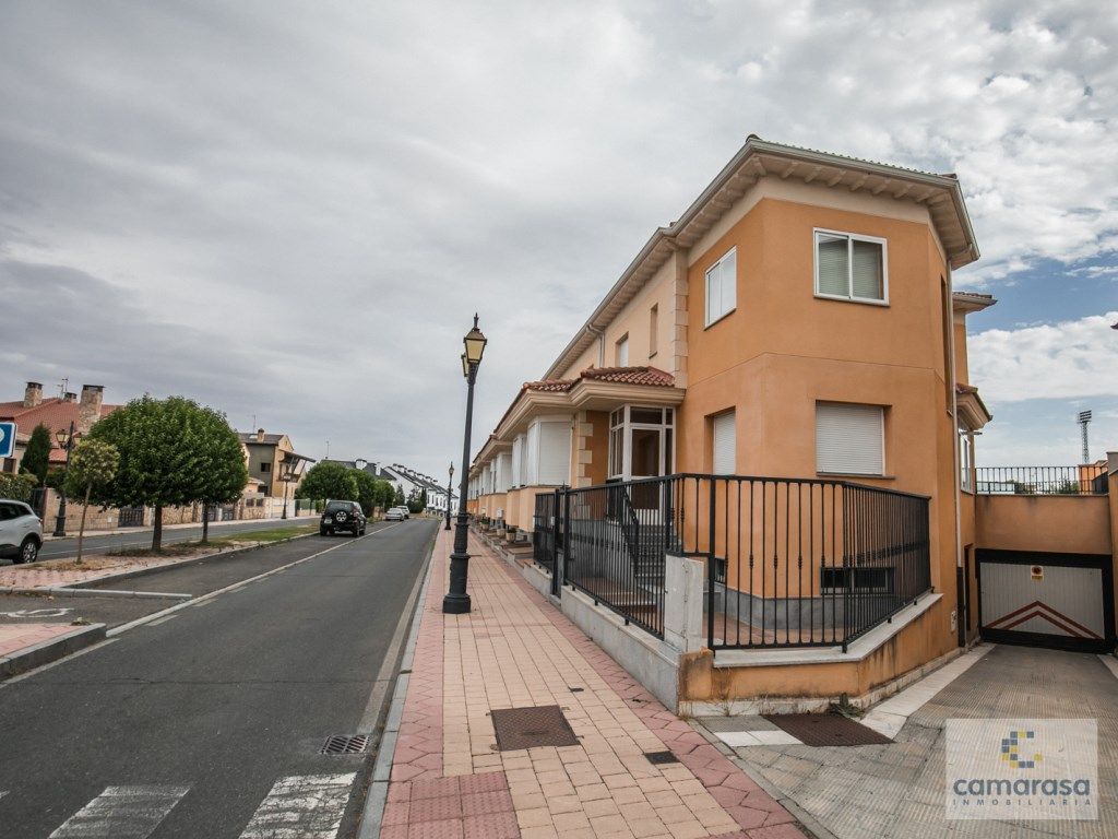 Casa o xalet de lloguer a Calle Gloria Fuertes, 1