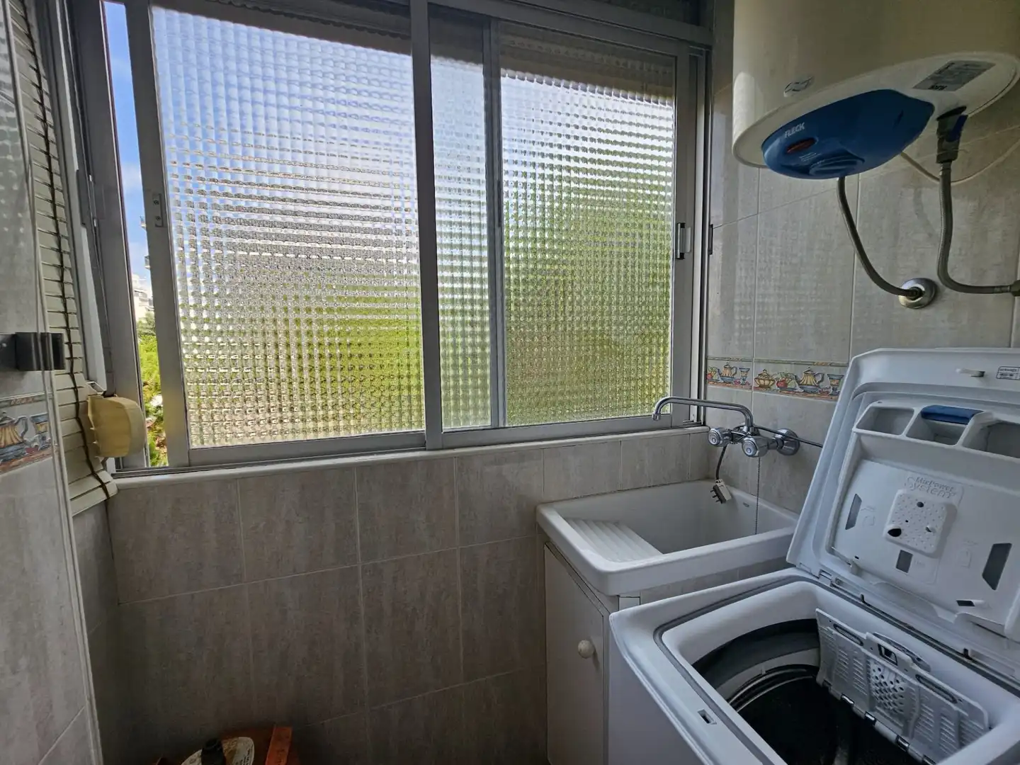 Baño de Piso en venta en Gandia con Terraza y Trastero