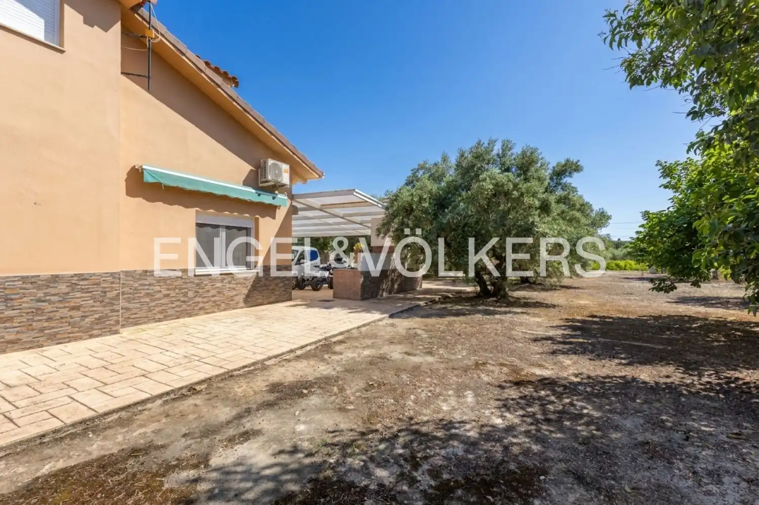 Casa o chalet en venta en Enguera con Aire acondicionado, Calefacción y Jardín privado
