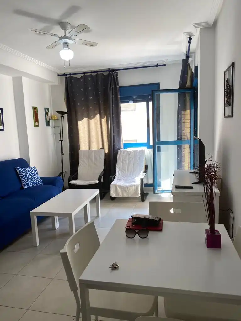 Sala de estar de Piso de alquiler en Roquetas de Mar con Aire acondicionado, Calefacción y Terraza