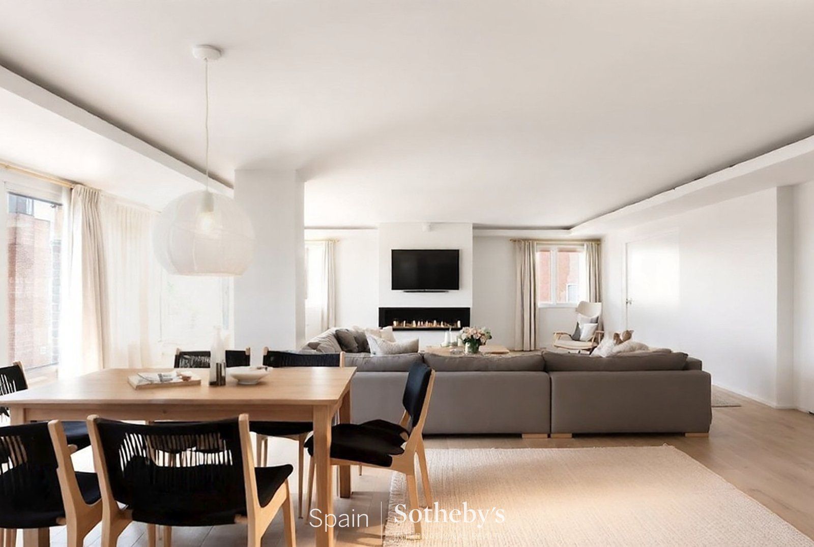 Living room of Duplex for rent in  Madrid Capital  with Air Conditioner, Heating and Terrace