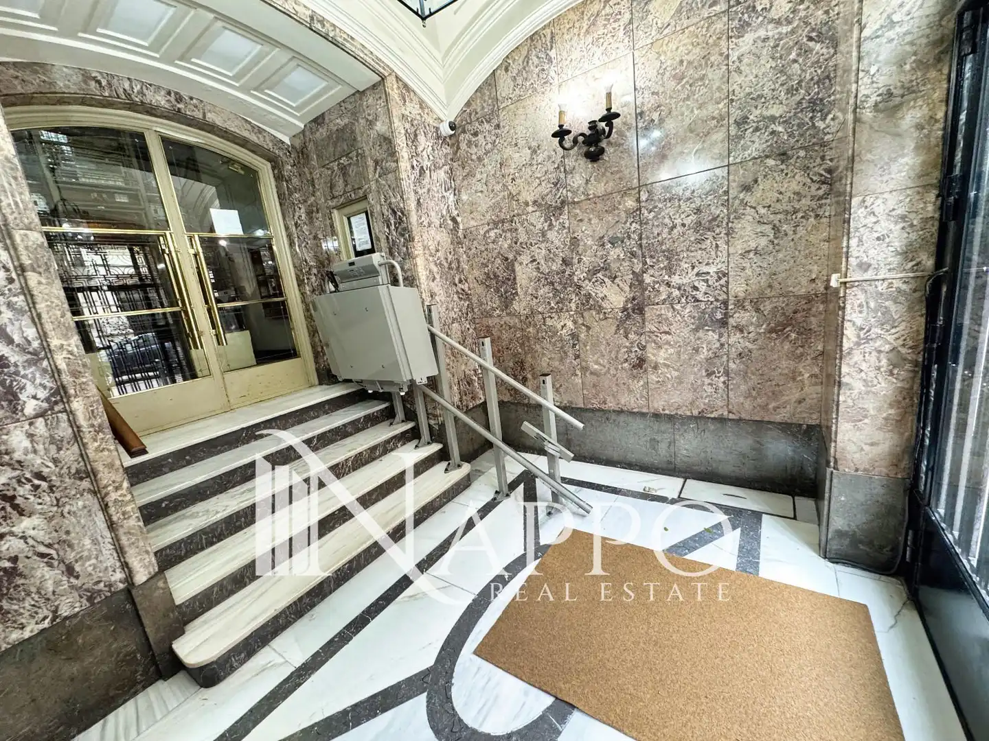 Attic for sale in Madrid  with Air Conditioner, Heating and Parquet flooring