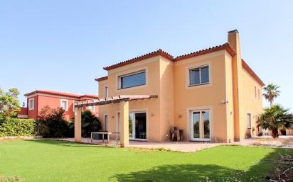 Vista exterior de Casa o xalet en venda en Reus amb Aire condicionat, Terrassa i Piscina