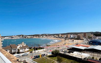 Vista exterior de Àtic en venda en L'Escala amb Aire condicionat, Calefacció i Jardí privat