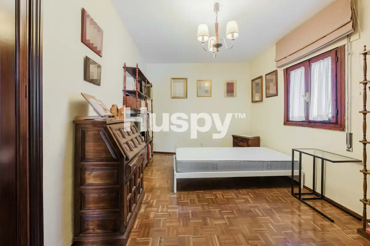Flat for sale in Sevilla, Sevilla