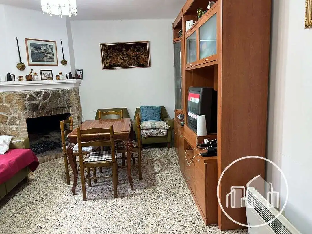 Sala d'estar de Casa o xalet en venda en Merindad de Valdeporres amb Moblat