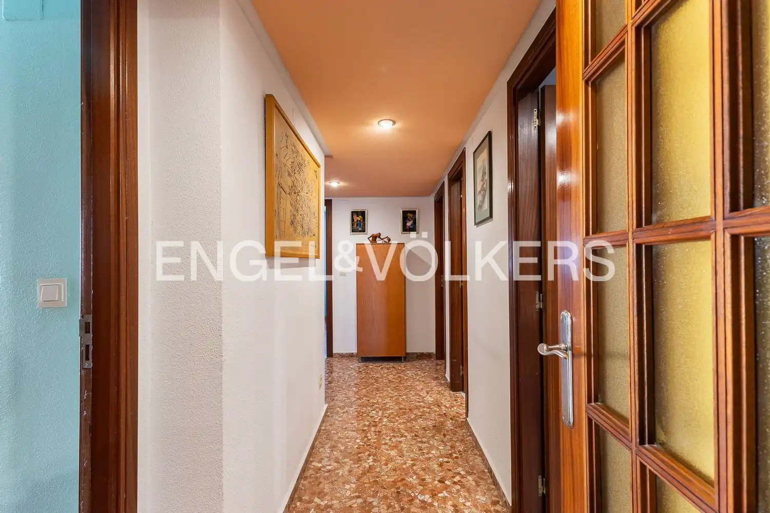 Wohnung zur Miete in Valencia mit Klimaanlage, Heizung und Terrasse