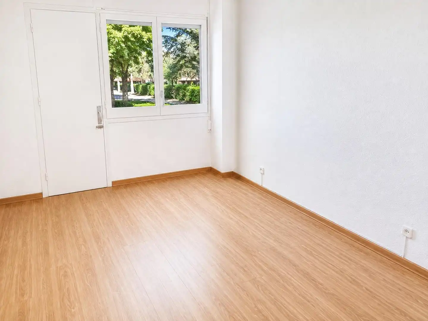 Bedroom of Flat for sale in Barcelona  with Parquet flooring