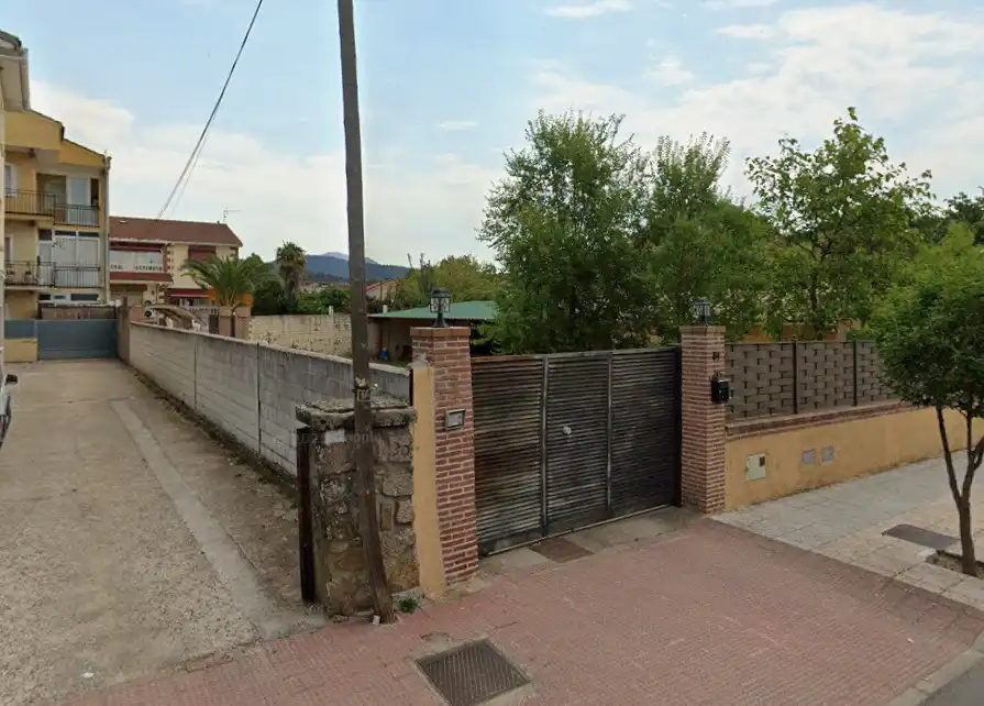 Casa o xalet en venda en Sotillo de la Adrada amb Calefacció i Jardí privat