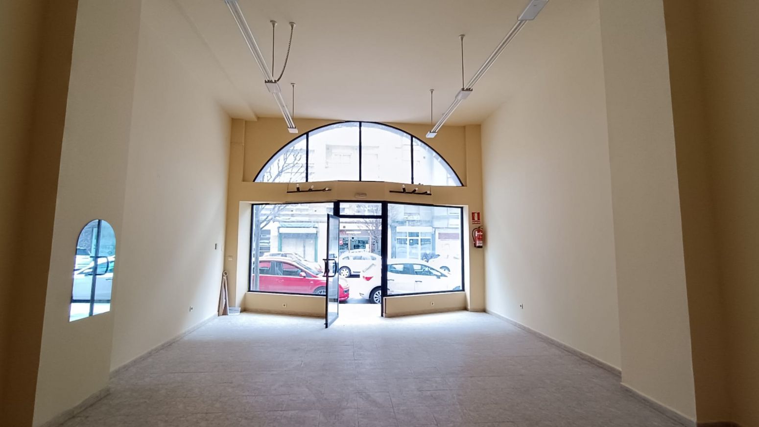 Local de alquiler en Gijón 