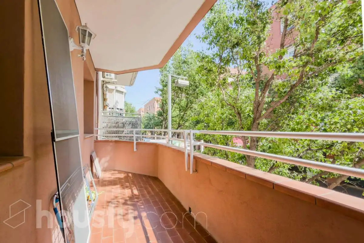 Terraza de Piso en venta en Sant Adrià de Besòs con Amueblado y Balcón