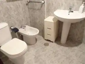 Bathroom of Flat for rent in Gijón   with Heating, Parquet flooring and Furnished