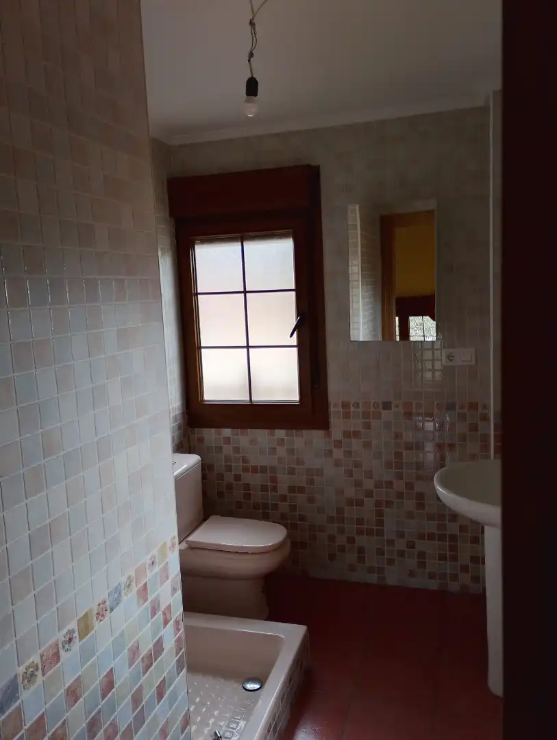 Baño de Casa o chalet en venta en Castro-Urdiales con Calefacción, Jardín privado y Terraza