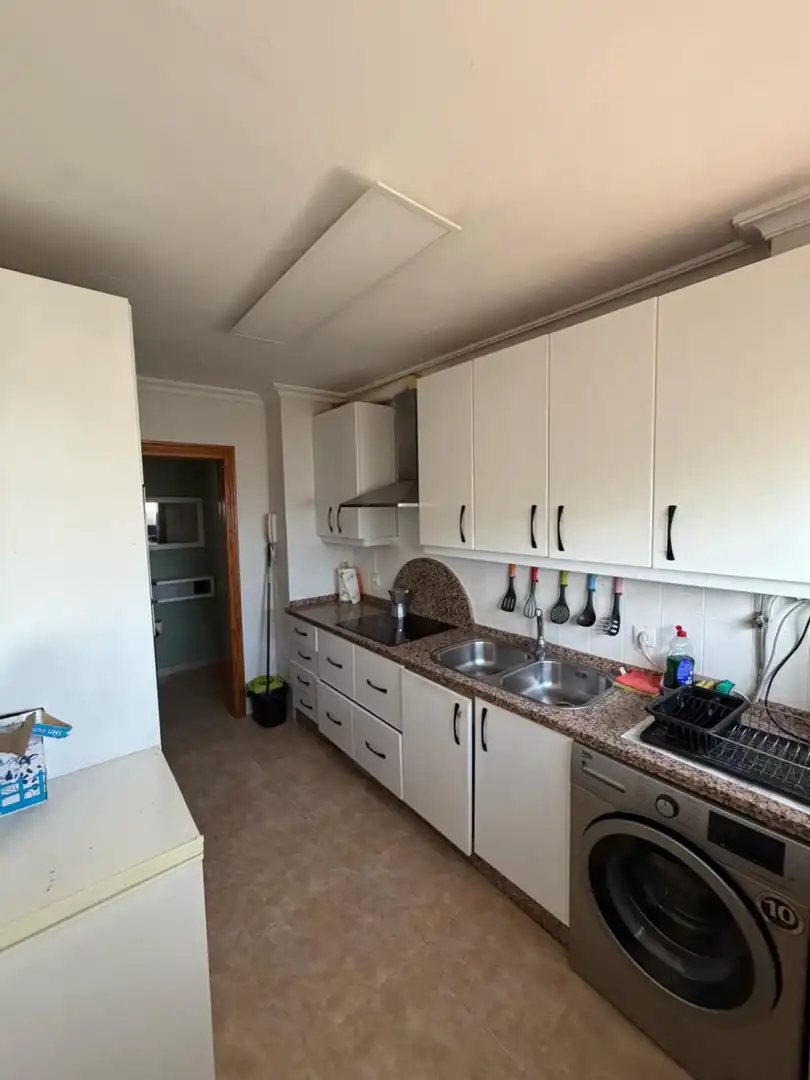 Kitchen of Flat for sale in Sevilla  with Air Conditioner and Terrace