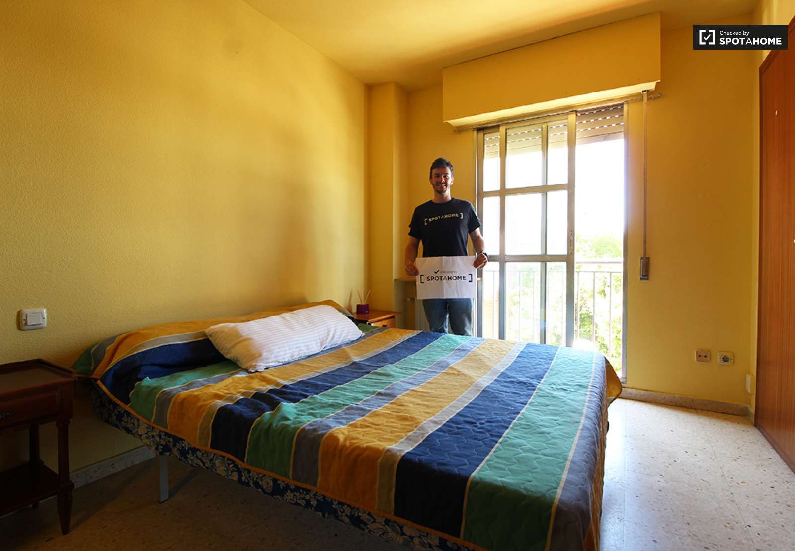 Bedroom of Flat to share in  Madrid Capital  with Air Conditioner, Heating and Terrace
