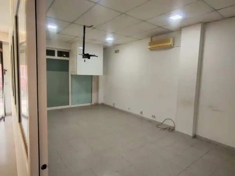 Local de lloguer en Torre-roja-Campreciós