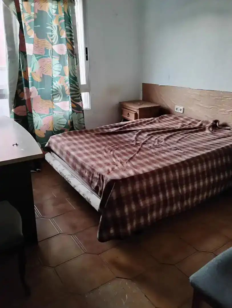 Schlafzimmer von Wohnung zur Miete in  Valencia Capital mit Klimaanlage und Balkon
