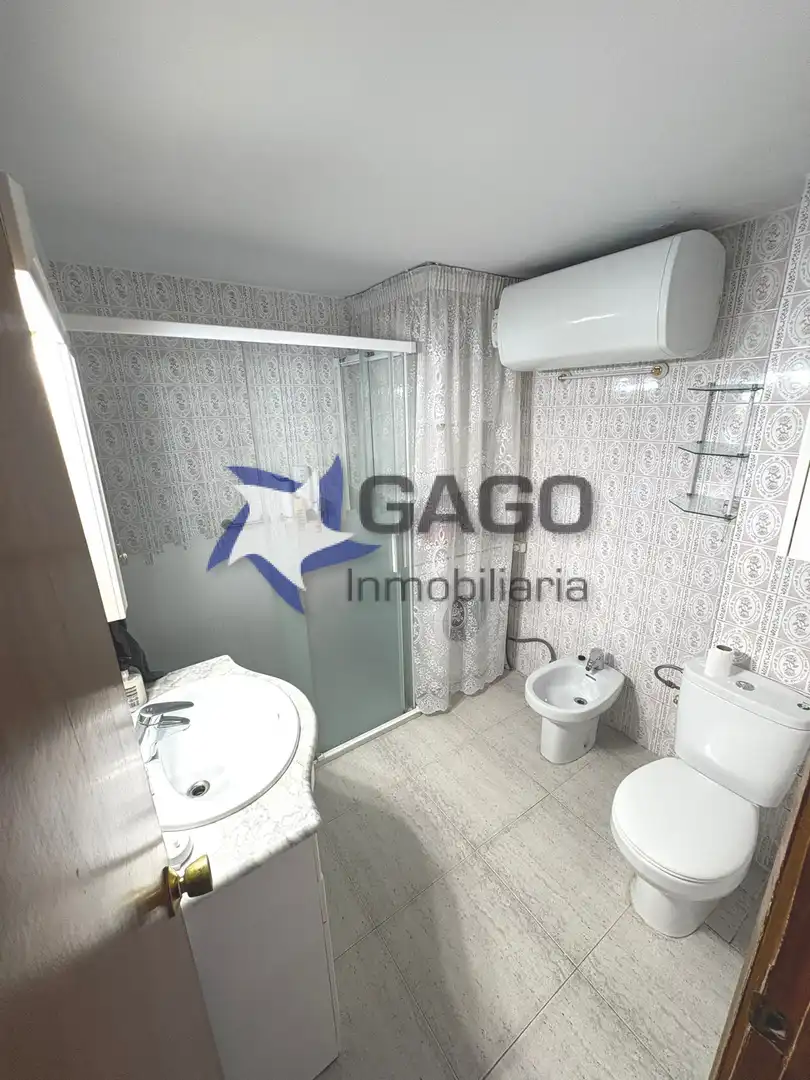 Bathroom of Flat for rent in Córdoba  with Air Conditioner, Heating and Furnished