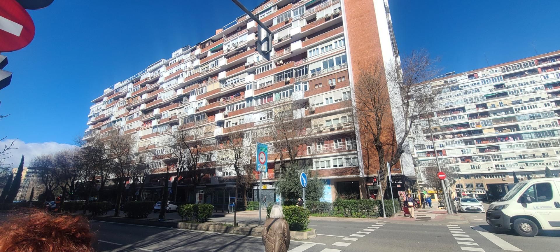 Vista exterior de Pis en venda en  Madrid Capital amb Aire condicionat i Terrassa