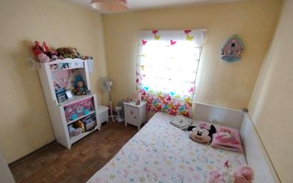 Bedroom of Flat for sale in  Madrid Capital