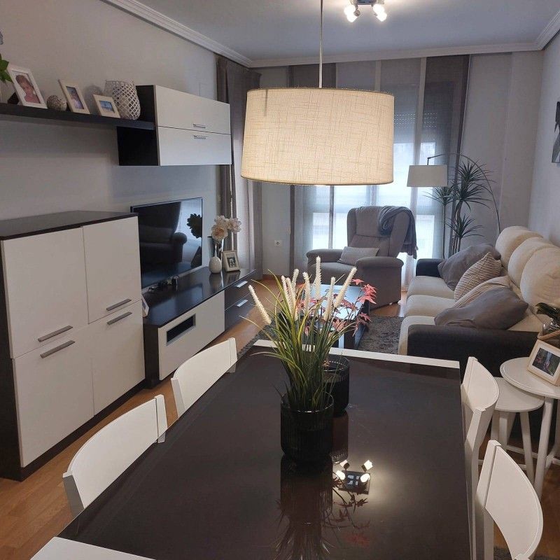 Living room of Flat for sale in Plasencia  with Heating, Private garden and Storage room