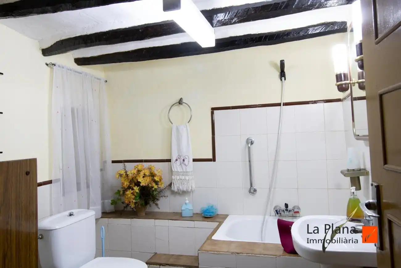 Maison rustique avec jardin à vendre à La Pobla de Benifassà, imagen 7