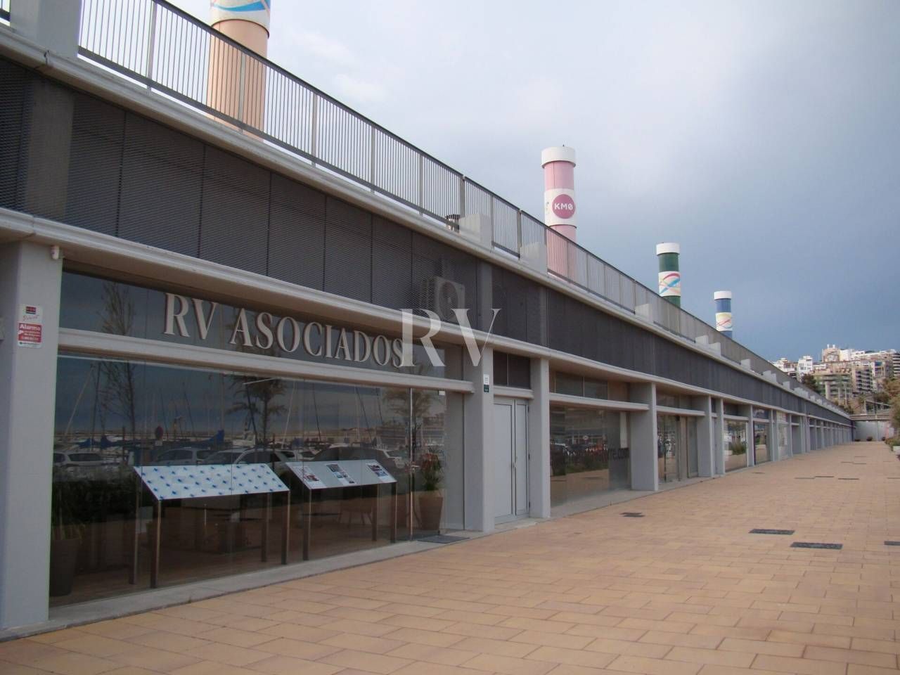Oficina de lloguer a Llevant, Barris Marítims