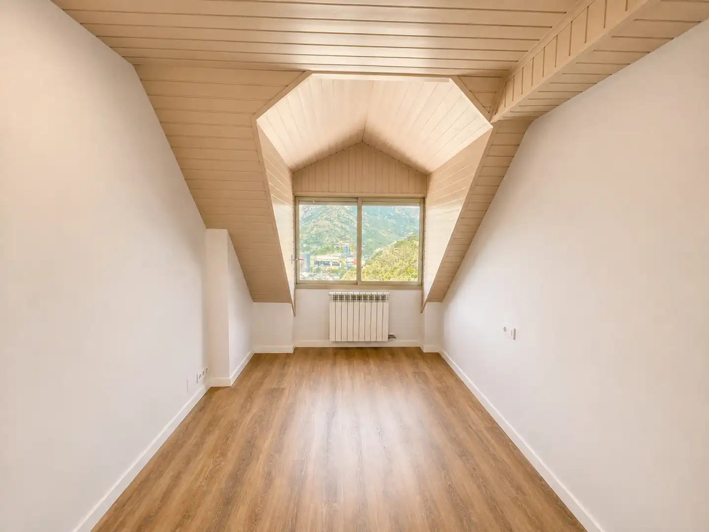 Bedroom of Flat for rent in Madrid  with Heating and Oven