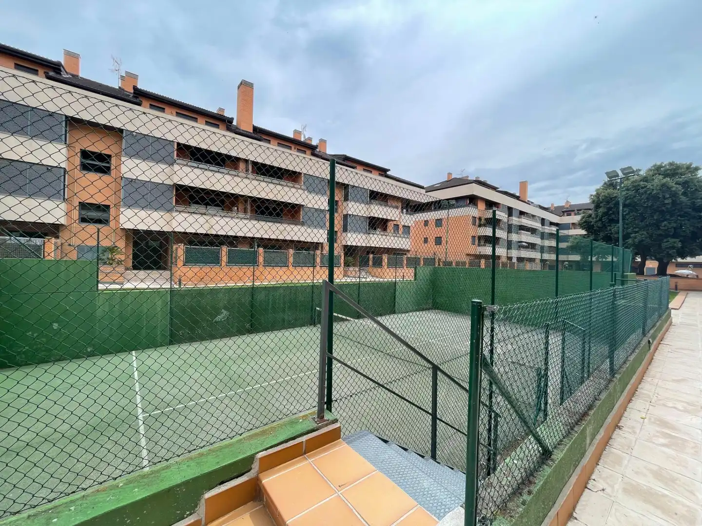 Parking de Piso en venta en Yebes con Aire acondicionado, Calefacción y Jardín privado