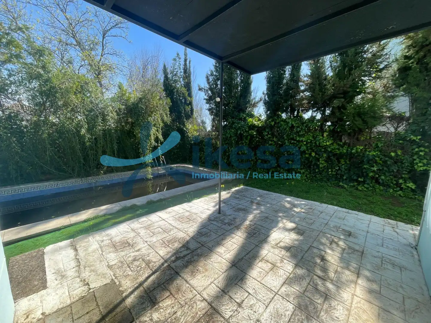 Jardí de Casa o xalet en venda en Espartinas amb Jardí privat, Piscina i Piscina comunitària