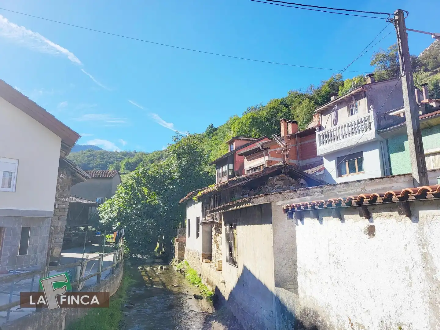 Exterior view of Houses for sale in Laviana  with Storage room