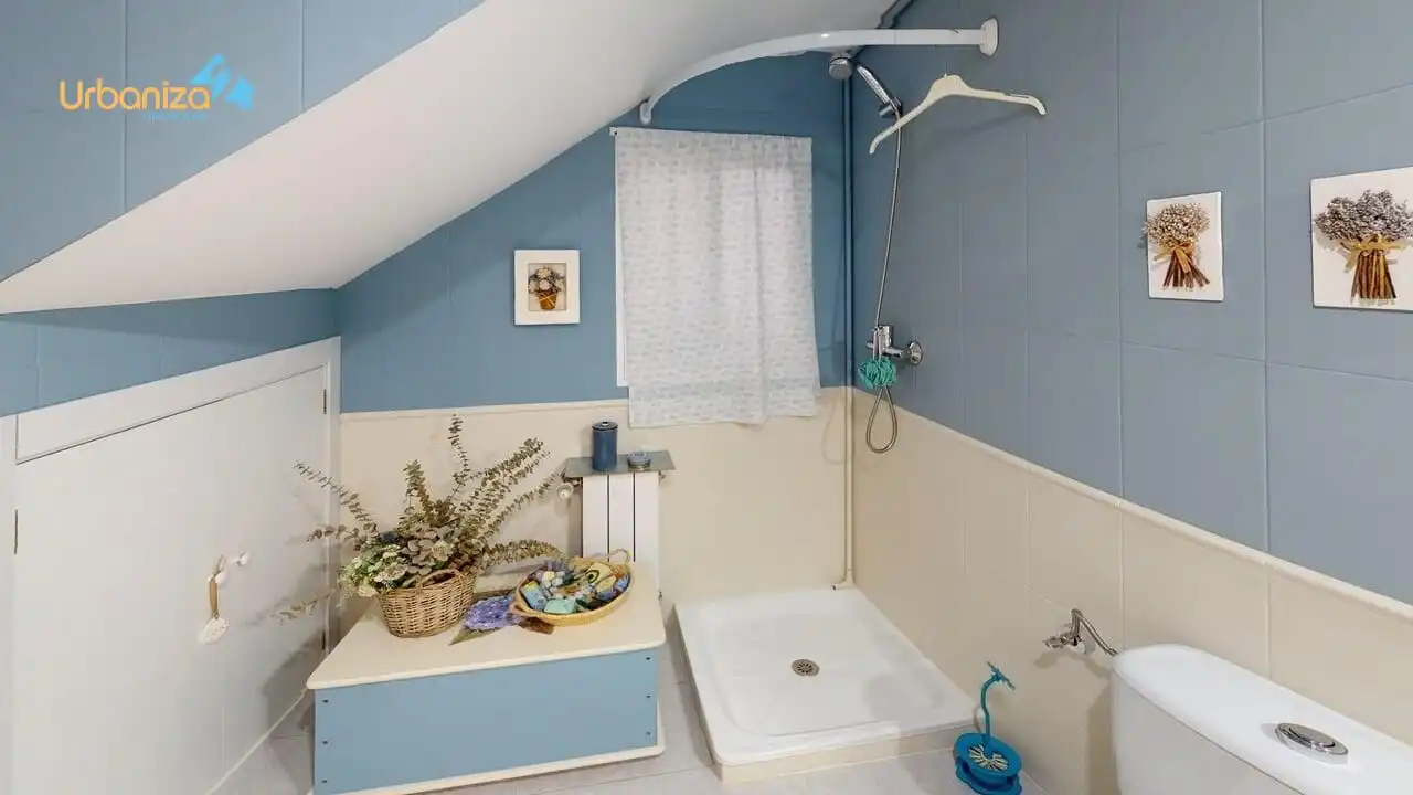 Baño de Casa o chalet en venta en Badajoz con Aire acondicionado, Jardín privado y Terraza